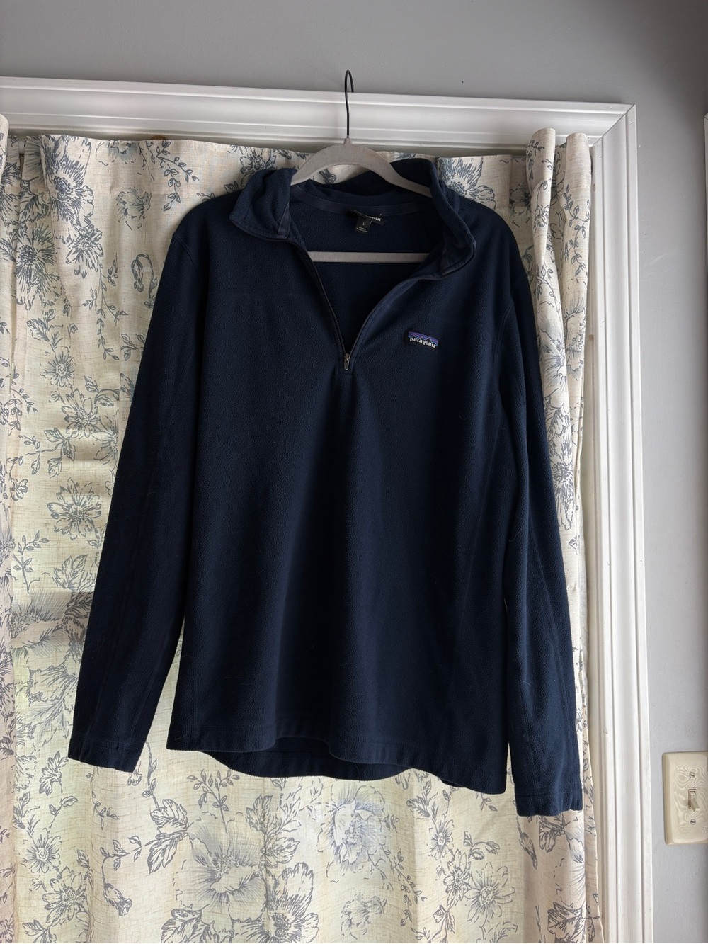 Patagonia Men’s Fleece Quarter Zip Navy Blue Jacket